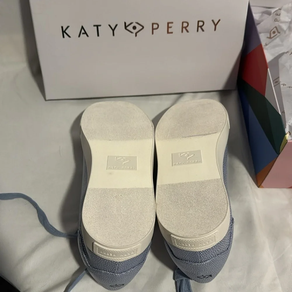 Katy Perry sneaker
